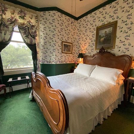 Four Winds Victorian Venue & Suites Bonham Exteriör bild