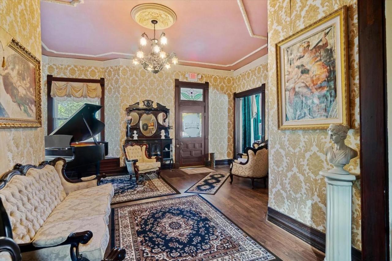 Four Winds Victorian Venue & Suites Bonham Exteriör bild