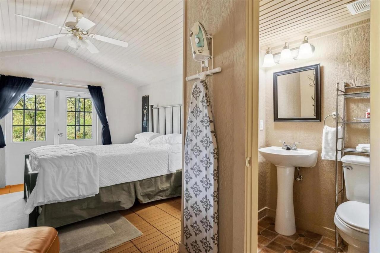 Four Winds Victorian Venue & Suites Bonham Exteriör bild
