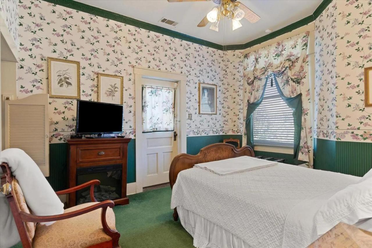 Four Winds Victorian Venue & Suites Bonham Rum bild