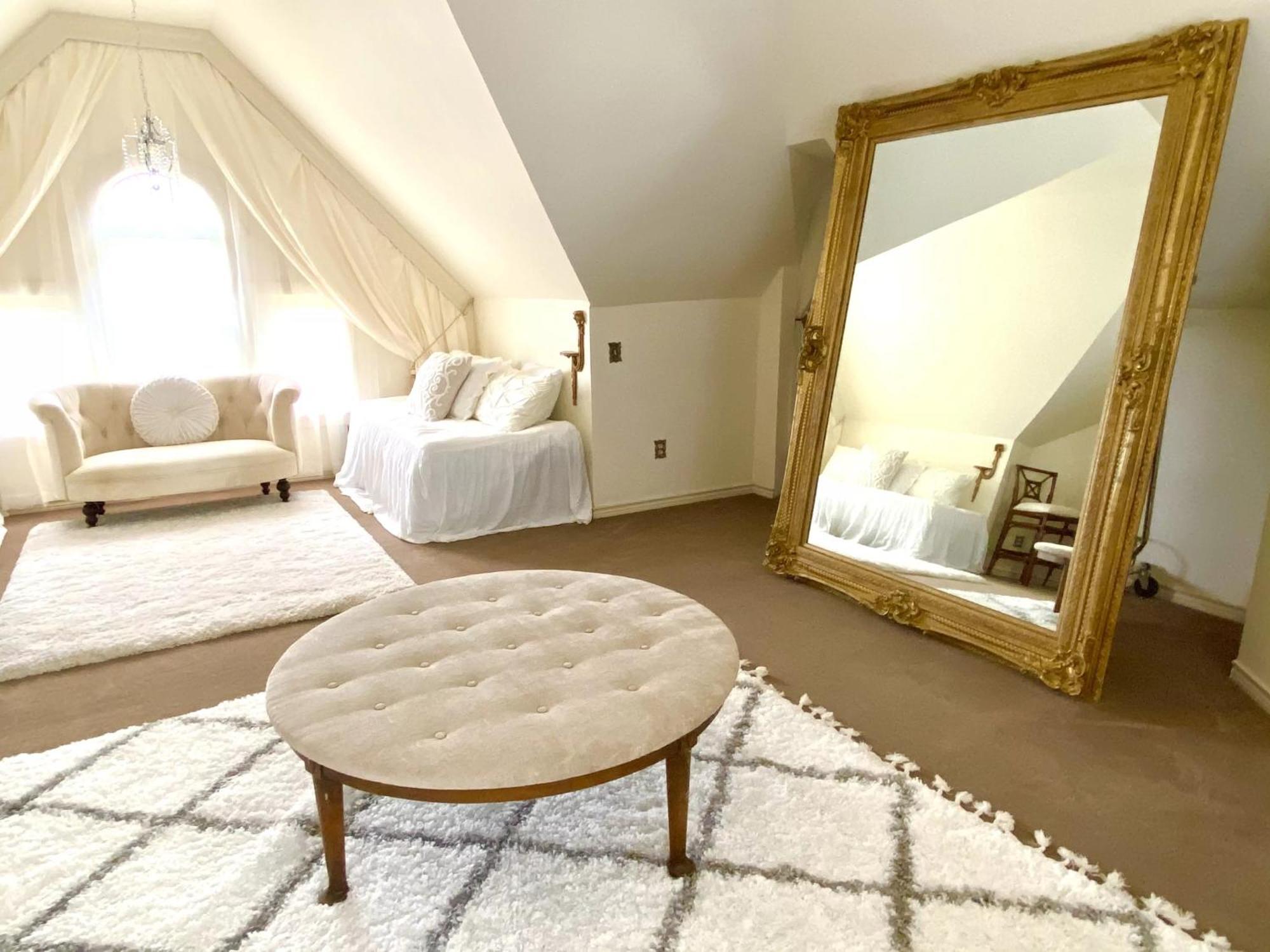 Four Winds Victorian Venue & Suites Bonham Rum bild